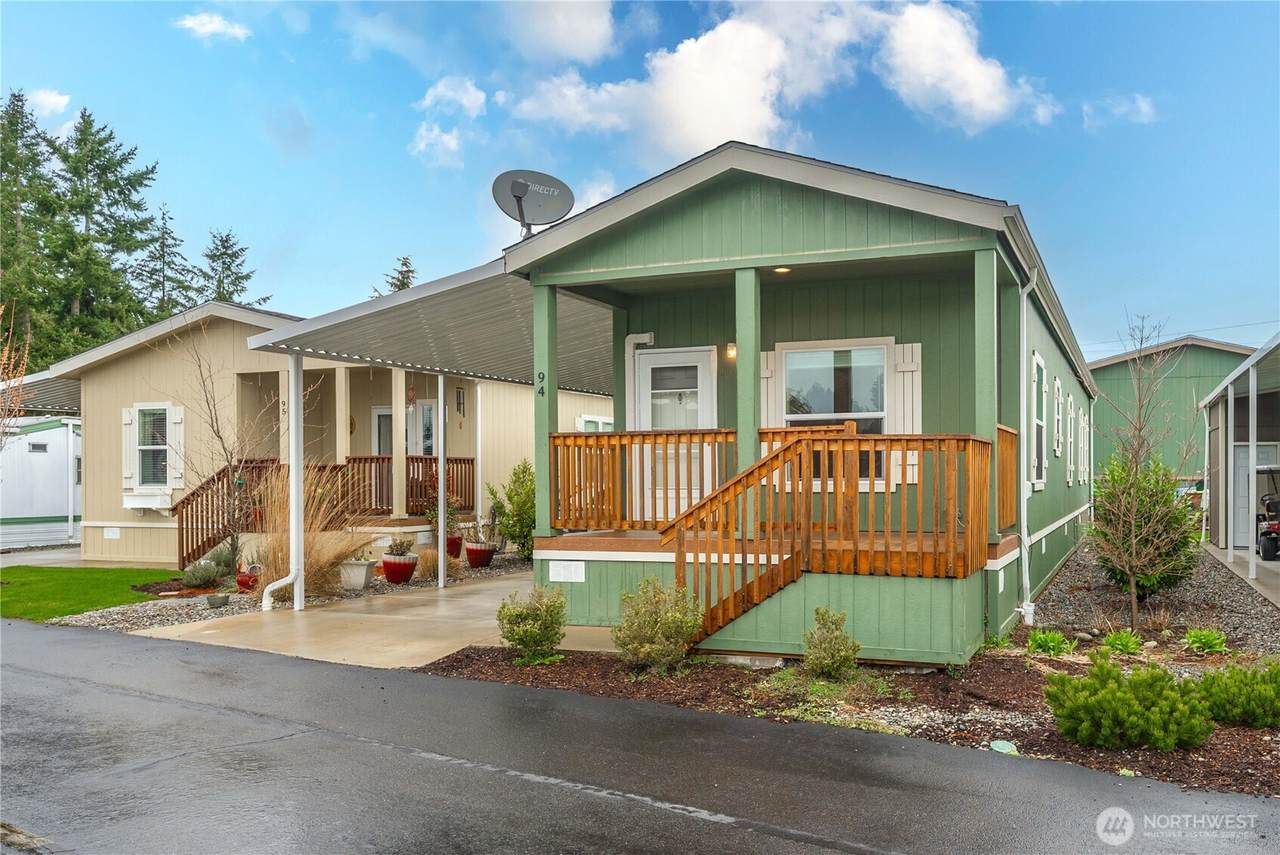 2101 324th Street - Photo 1