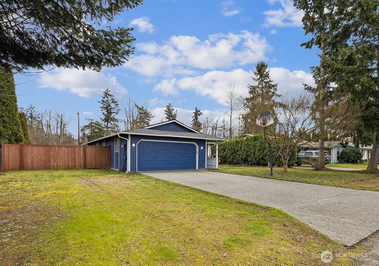 15815 121st Avenue Ct - Photo 1