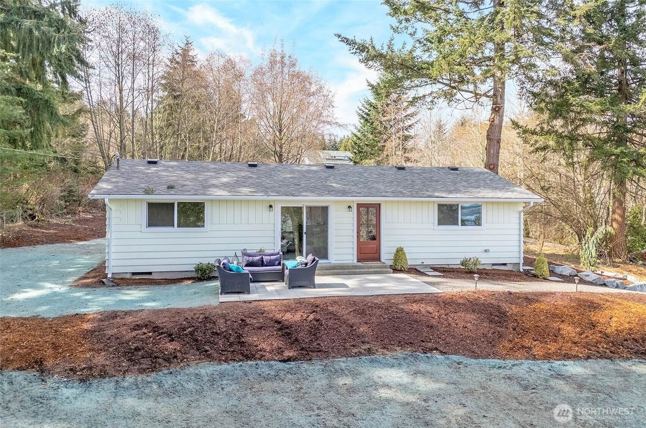 1151 Leschi Drive - Photo 1