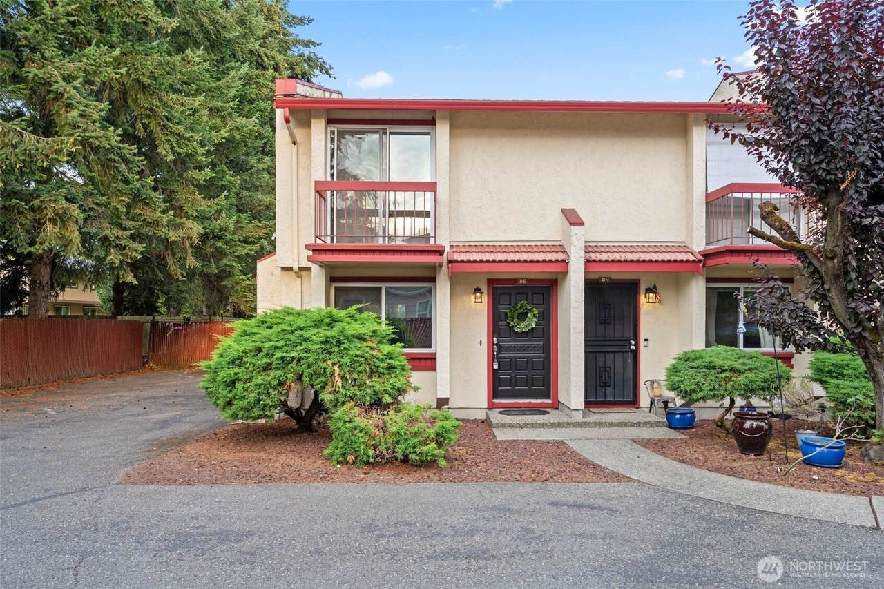 328 9th Avenue - Photo 1