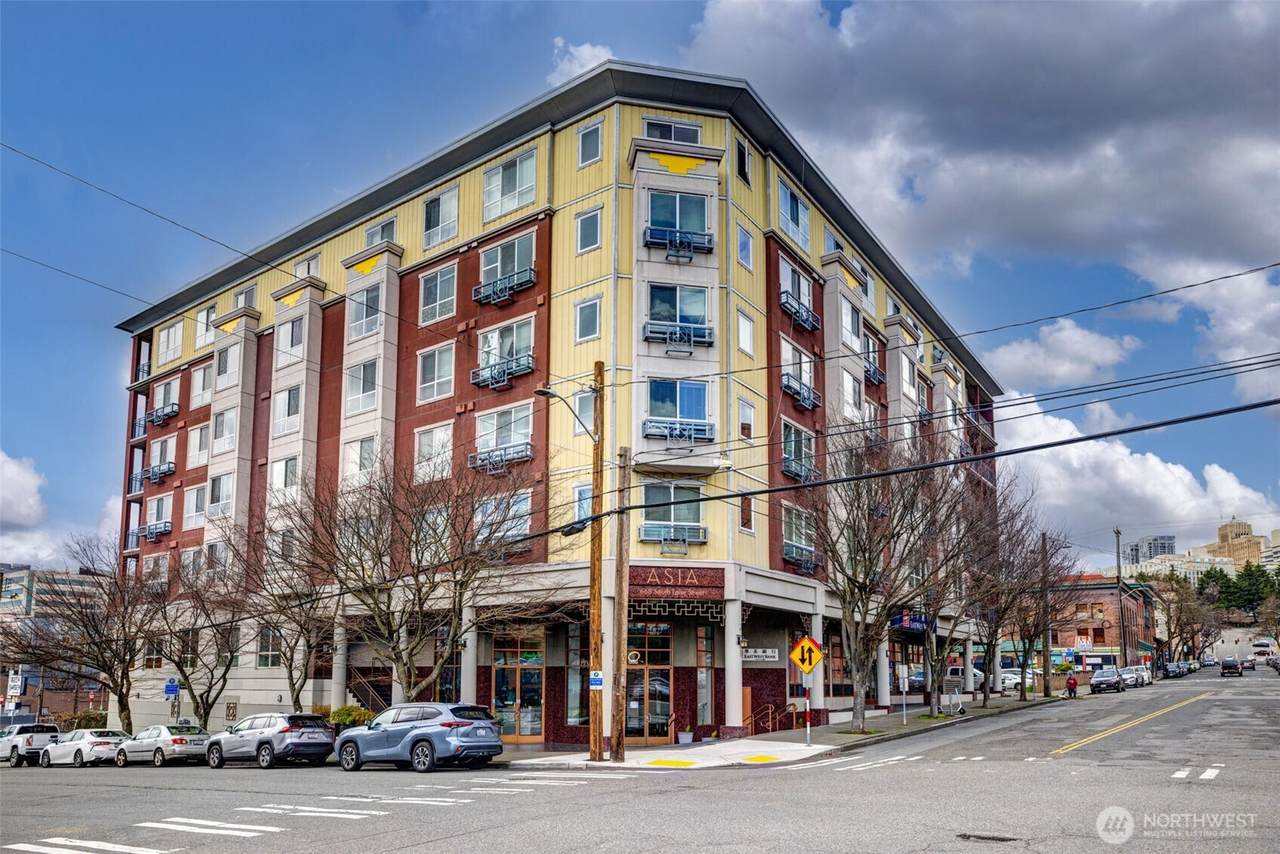 668 Lane Street - Photo 1