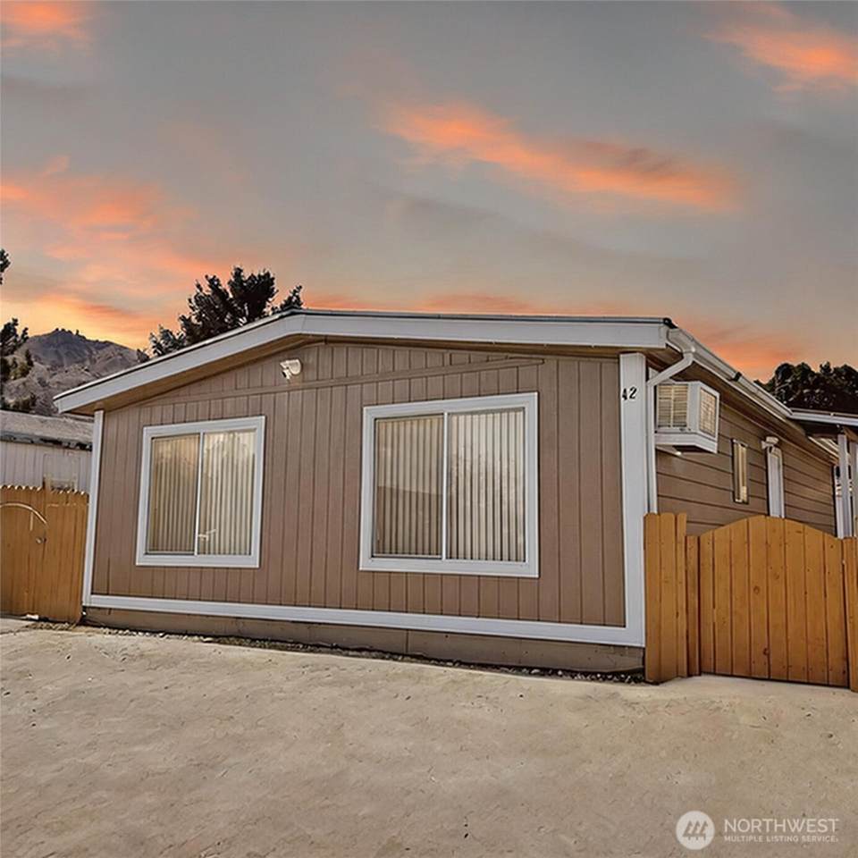 1611 Methow St. - Photo 1