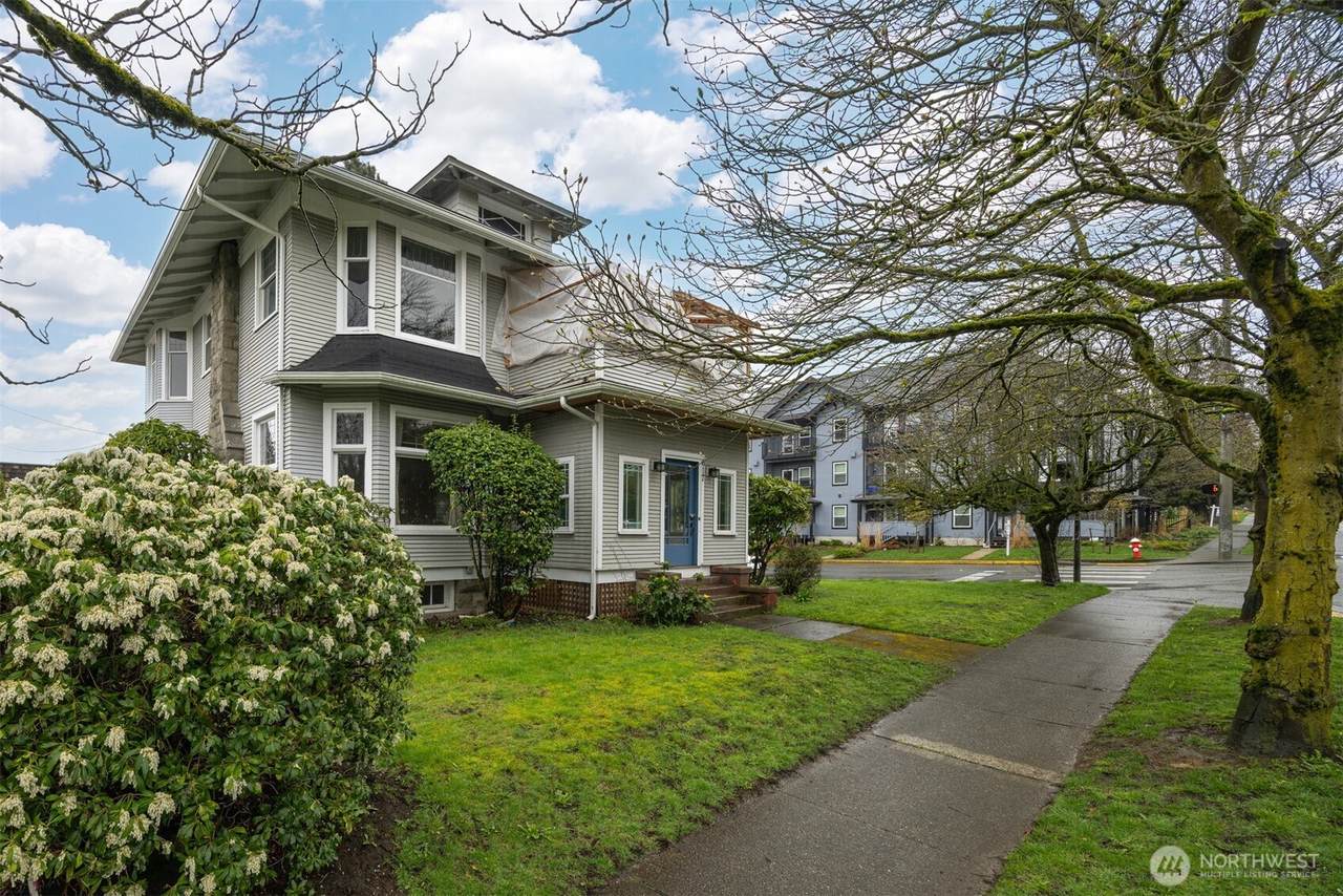 617 Chestnut Street - Photo 1