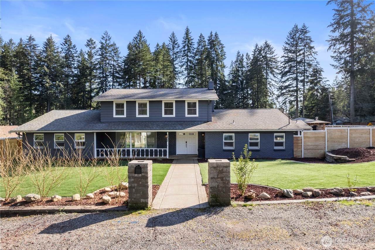 7402 134th Street Ct - Photo 1
