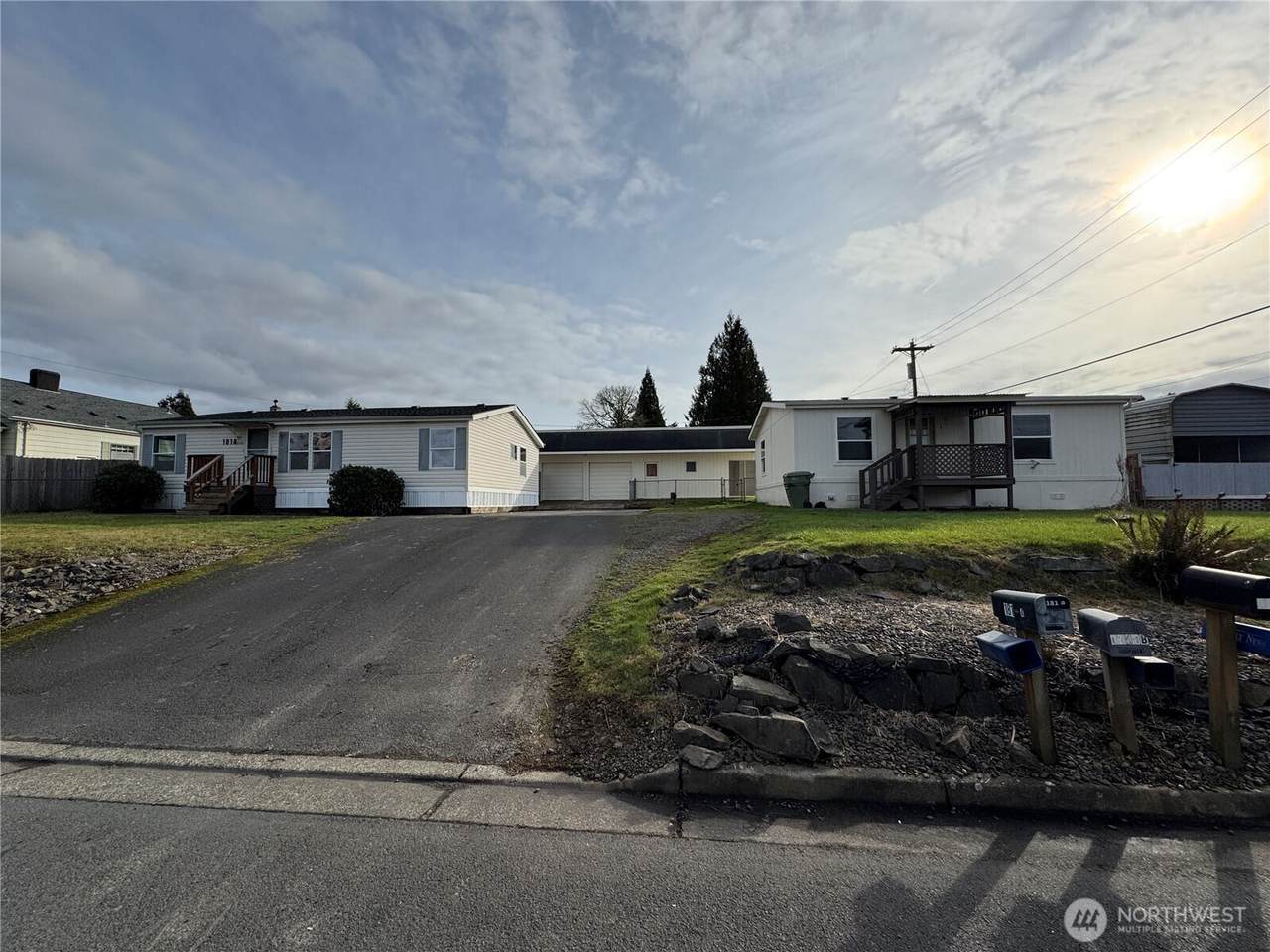 181 A-B Beacon Hill Drive - Photo 1