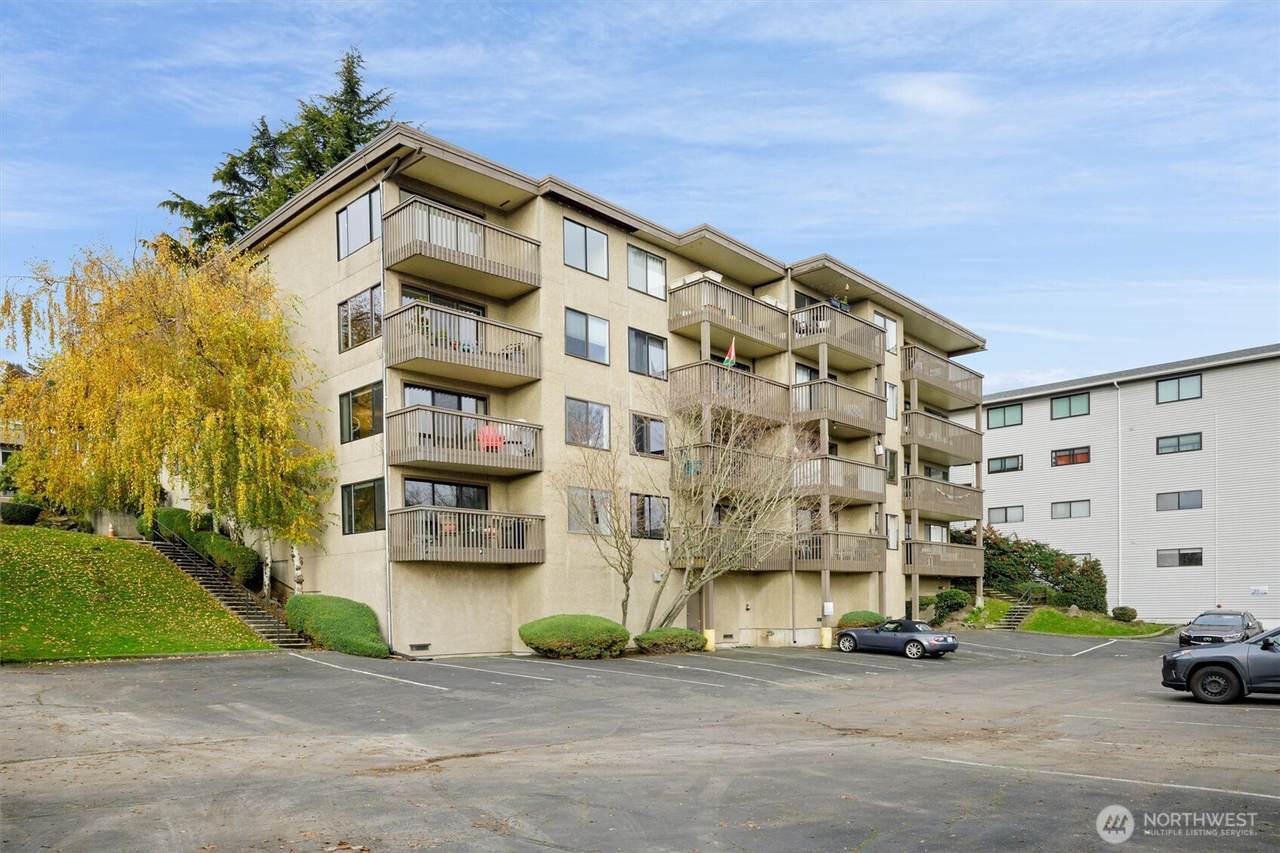 2550 Thorndyke Avenue - Photo 1