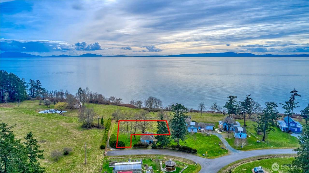2202 Seabright Loop - Photo 1
