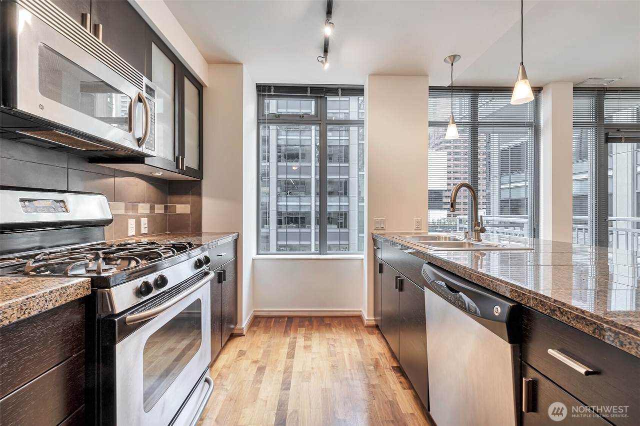 819 Virginia Street - Photo 1