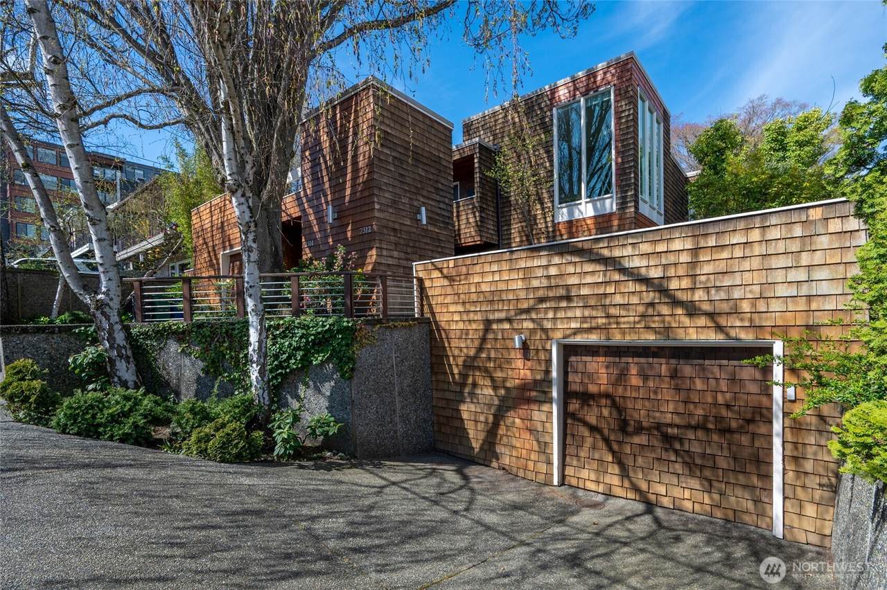 2312 Crockett Street - Photo 1