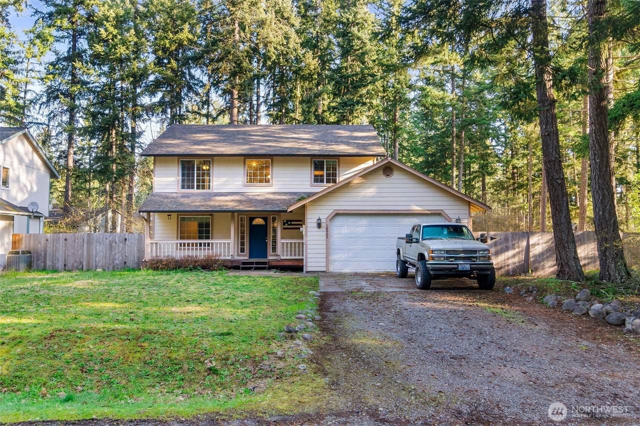 18505 Rampart Drive - Photo 1