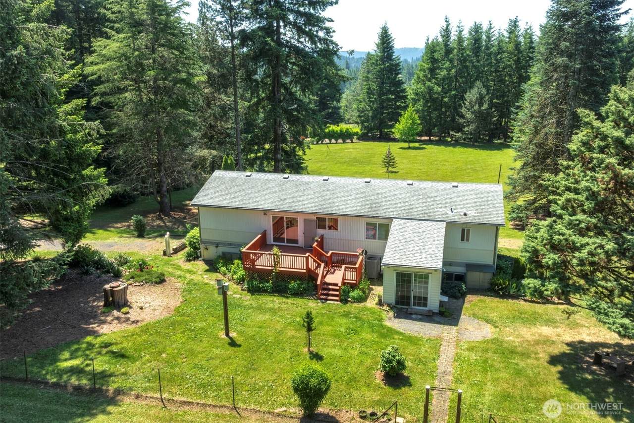 520 319th Avenue - Photo 1
