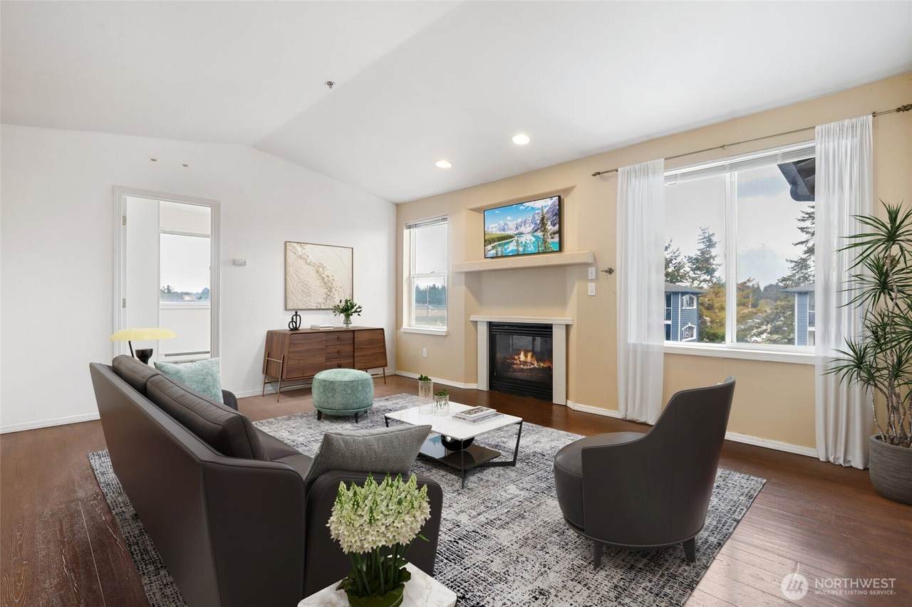 300 Oak Harbor Street - Photo 1