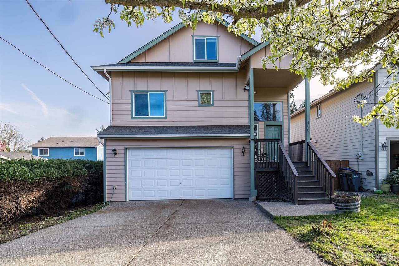 106 Goldenrod Street Dr - Photo 1