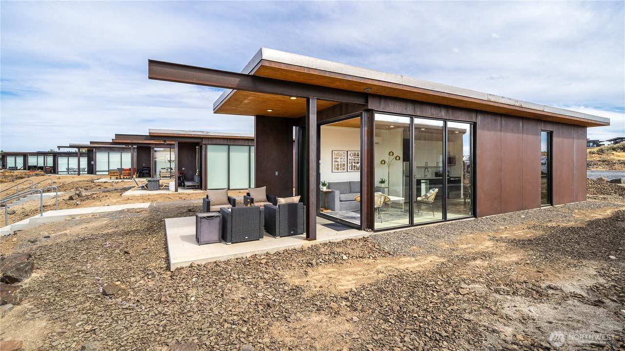 23716 Cliffe Pointe Road - Photo 1