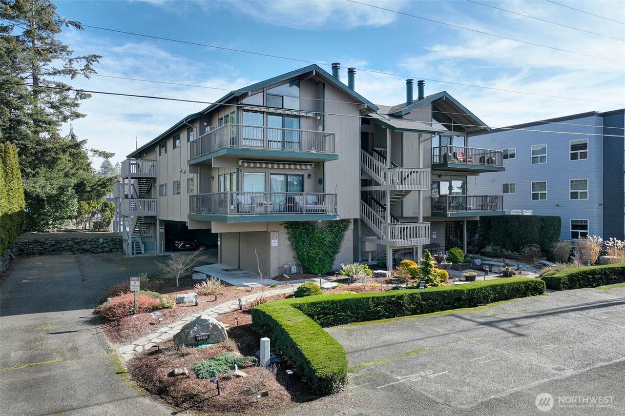 22222 6th Avenue - Photo 1