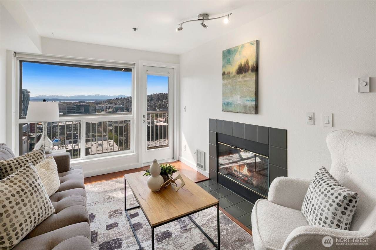530 Melrose Avenue - Photo 1