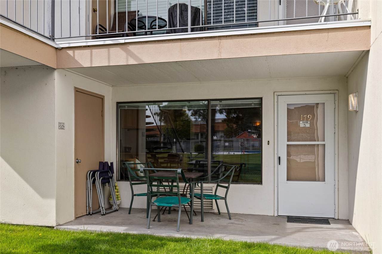 8903 Crescent Bar Road - Photo 1