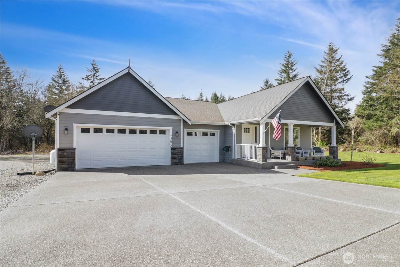 18523 138th Avenue - Photo 1