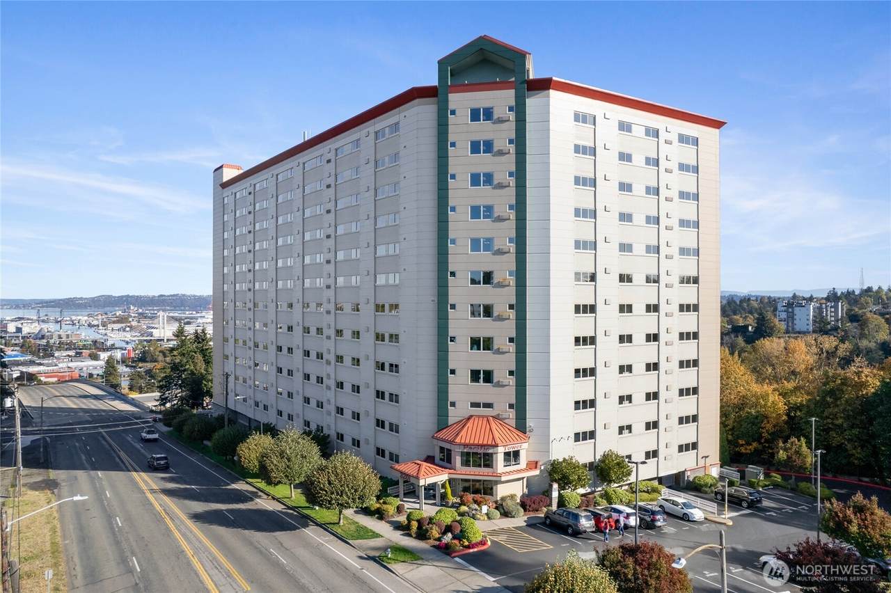 3201 Pacific Ave - Photo 1