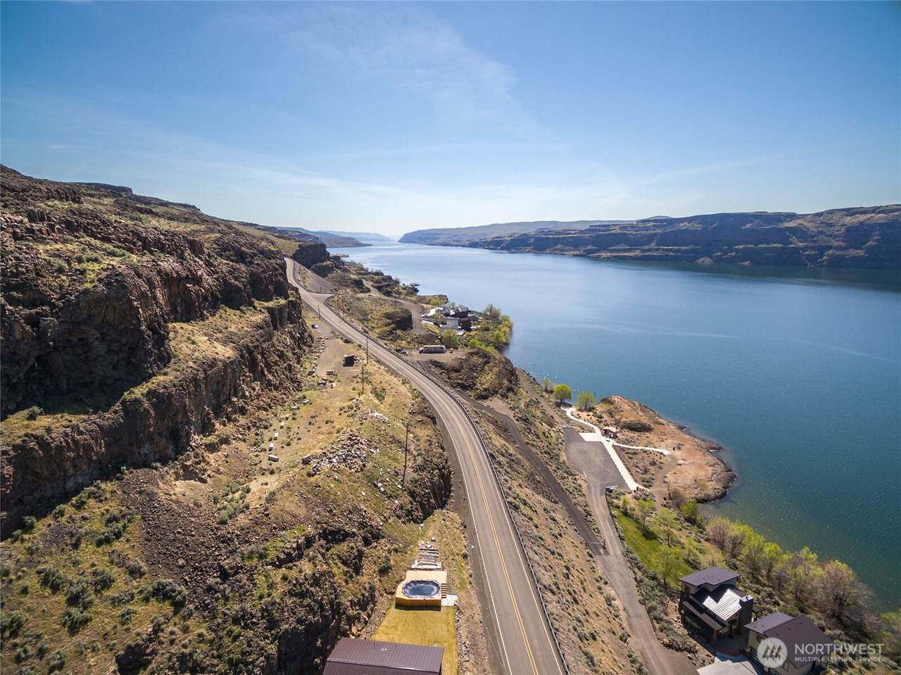 1422 Sunland Road - Photo 1