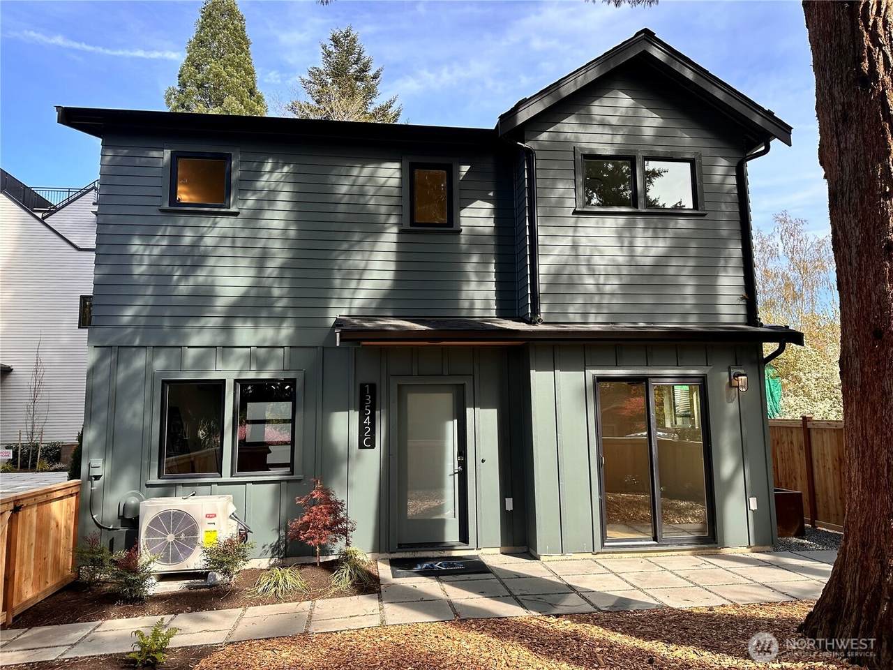 13542 39th Avenue - Photo 1