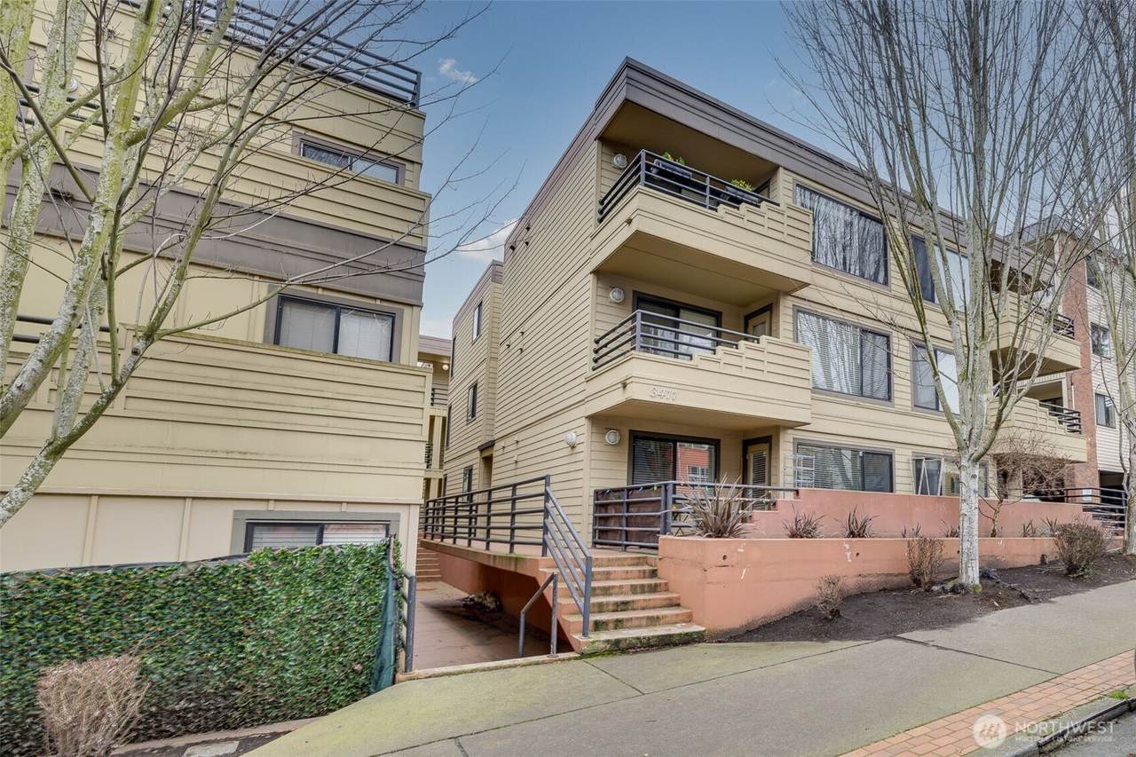 3411 Wallingford Avenue - Photo 1