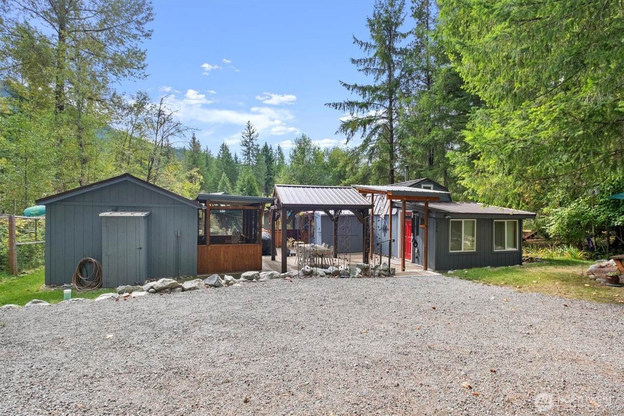 165 Nisqually Way - Photo 1