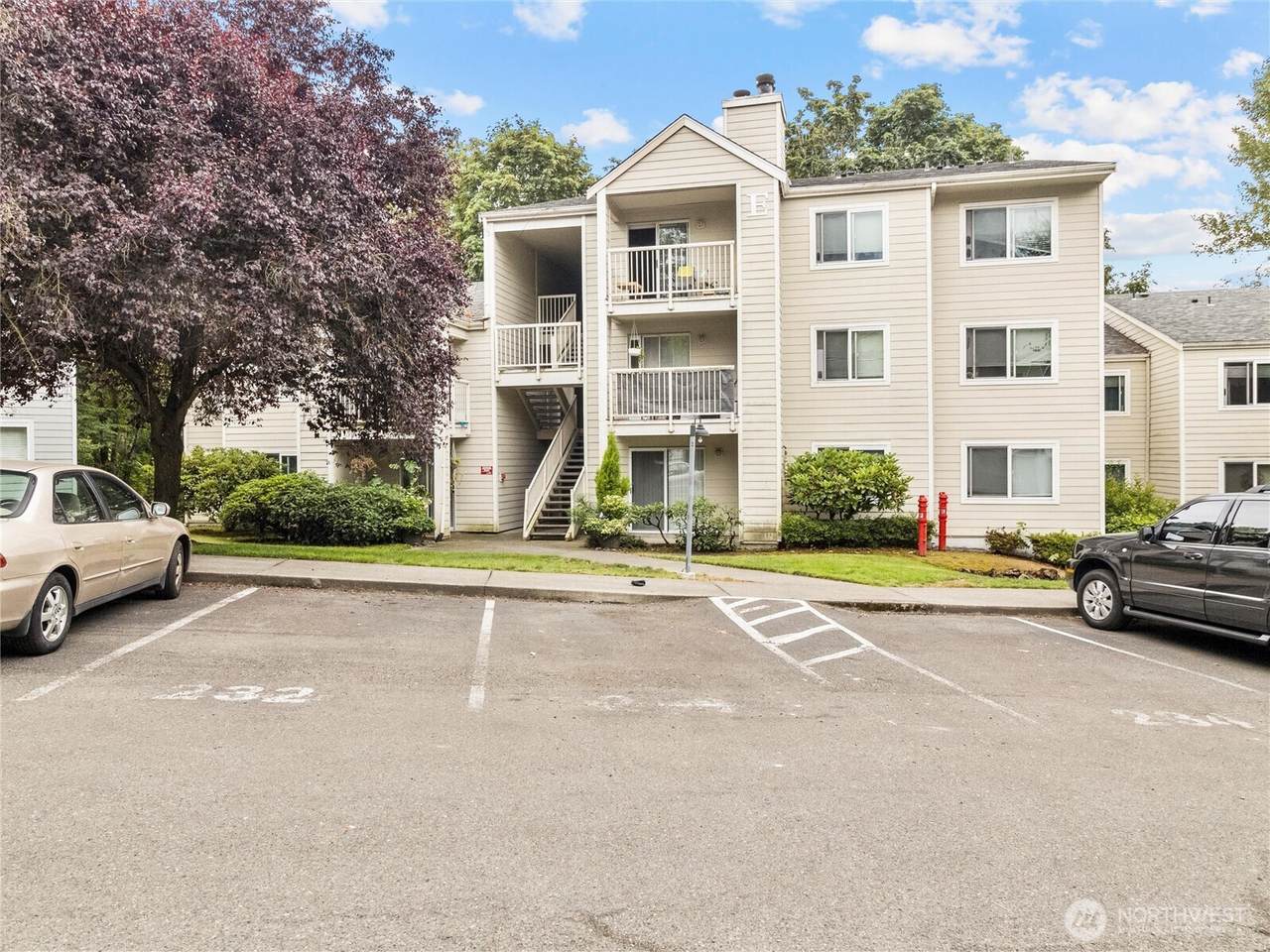 975 Aberdeen Avenue - Photo 1