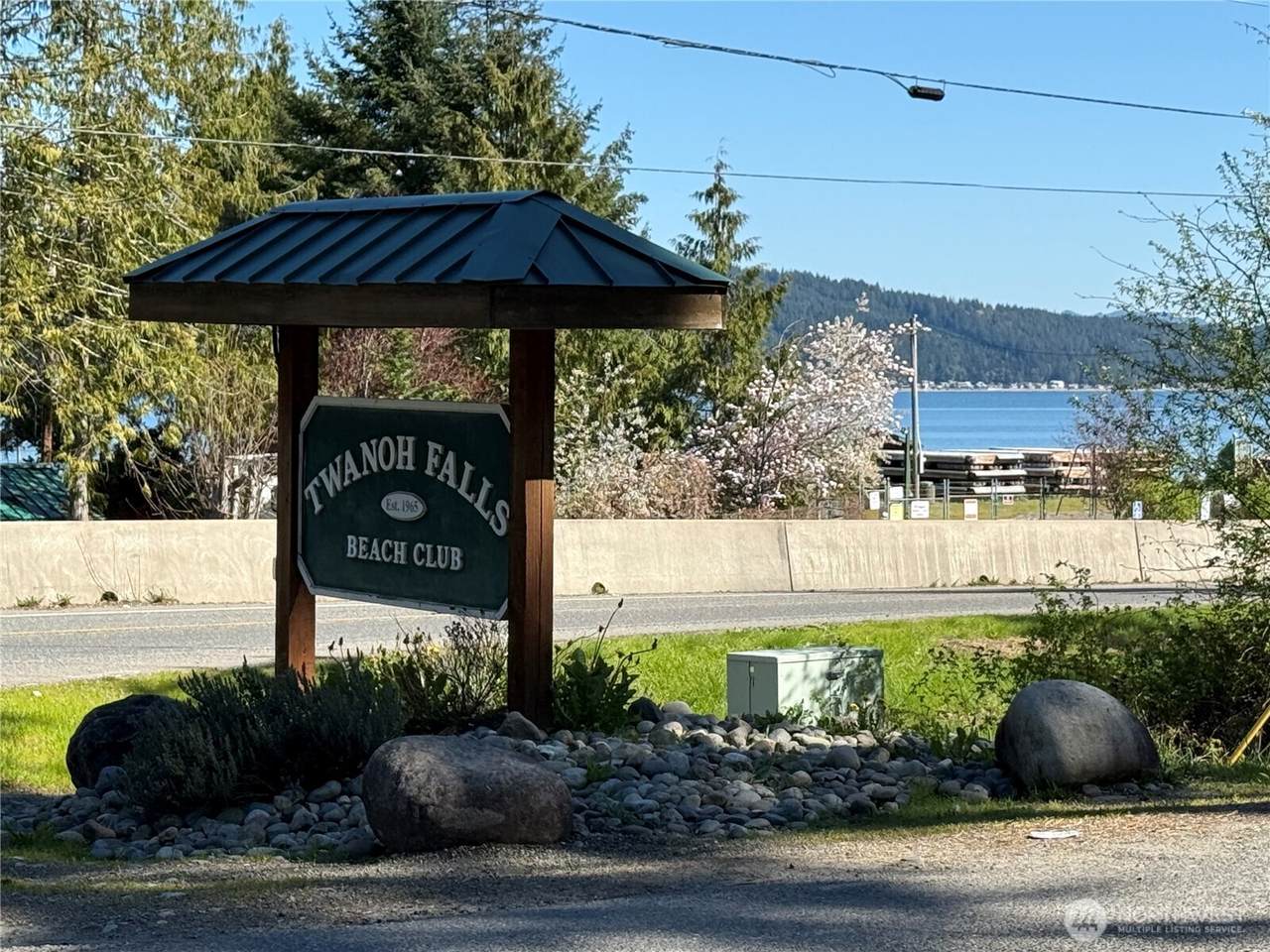 147 Snowcap Drive - Photo 1