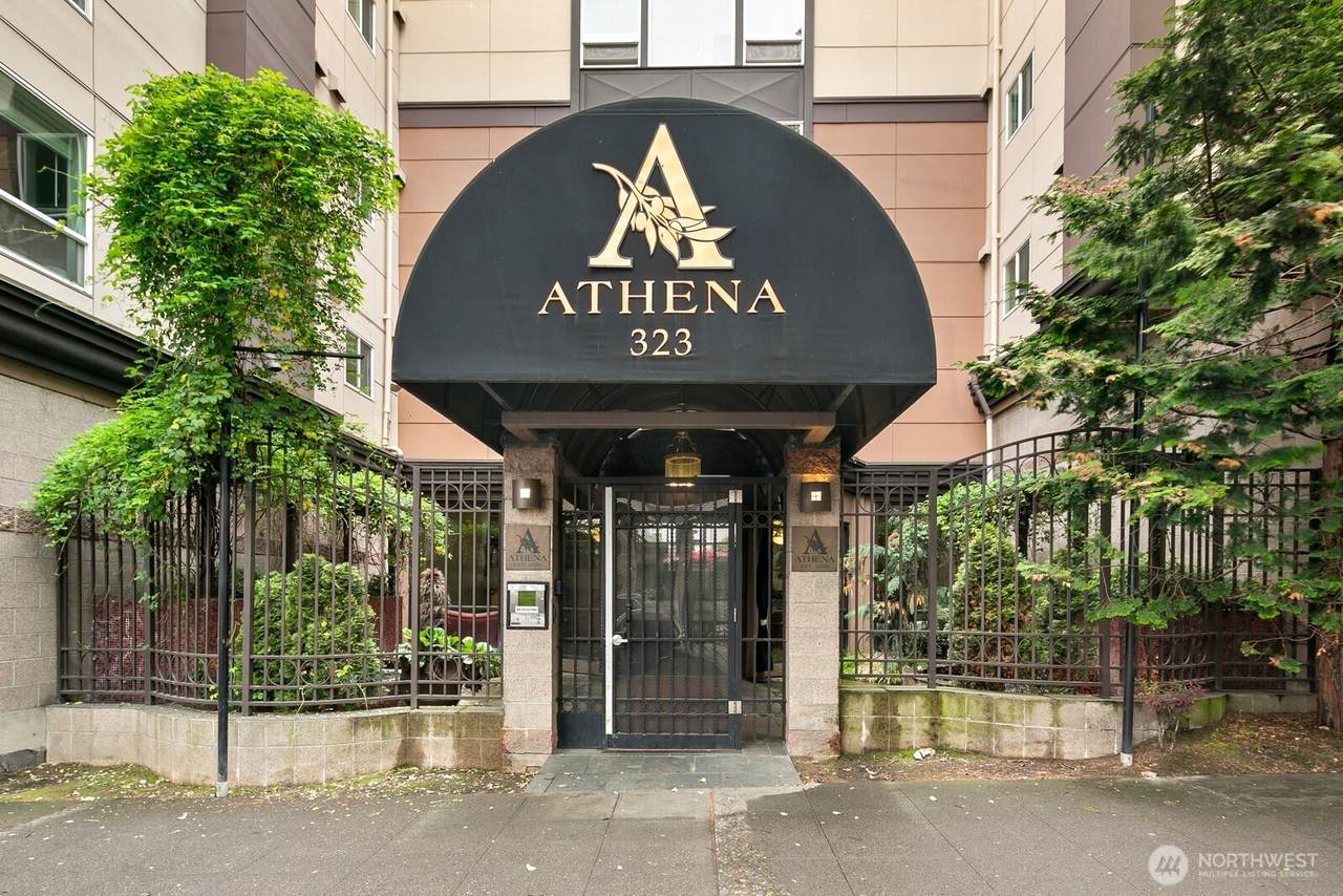 323 Queen Anne Avenue - Photo 1