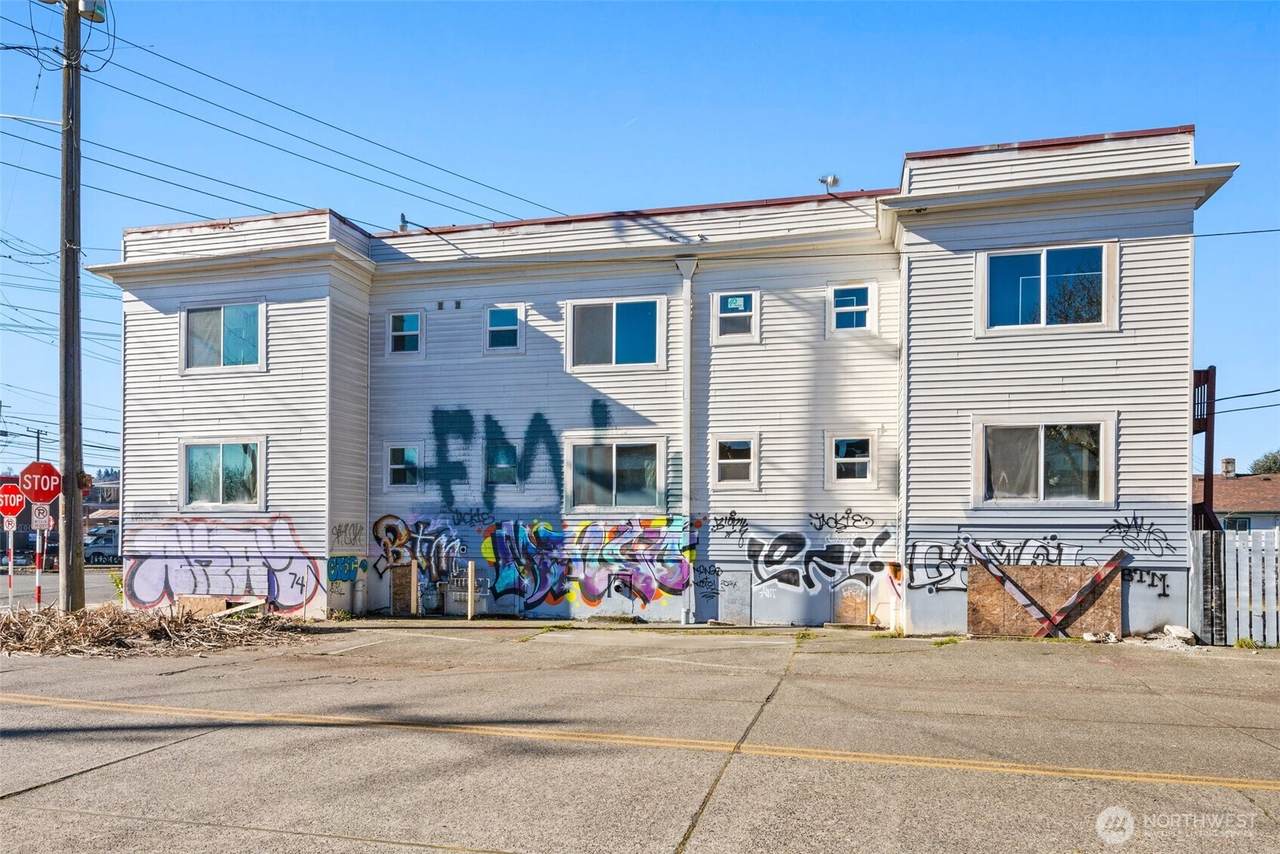 7070 Marginal Way - Photo 1