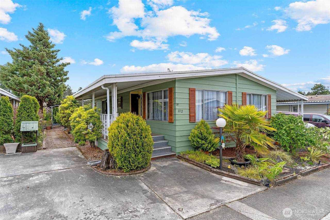 11436 208th Street - Photo 1