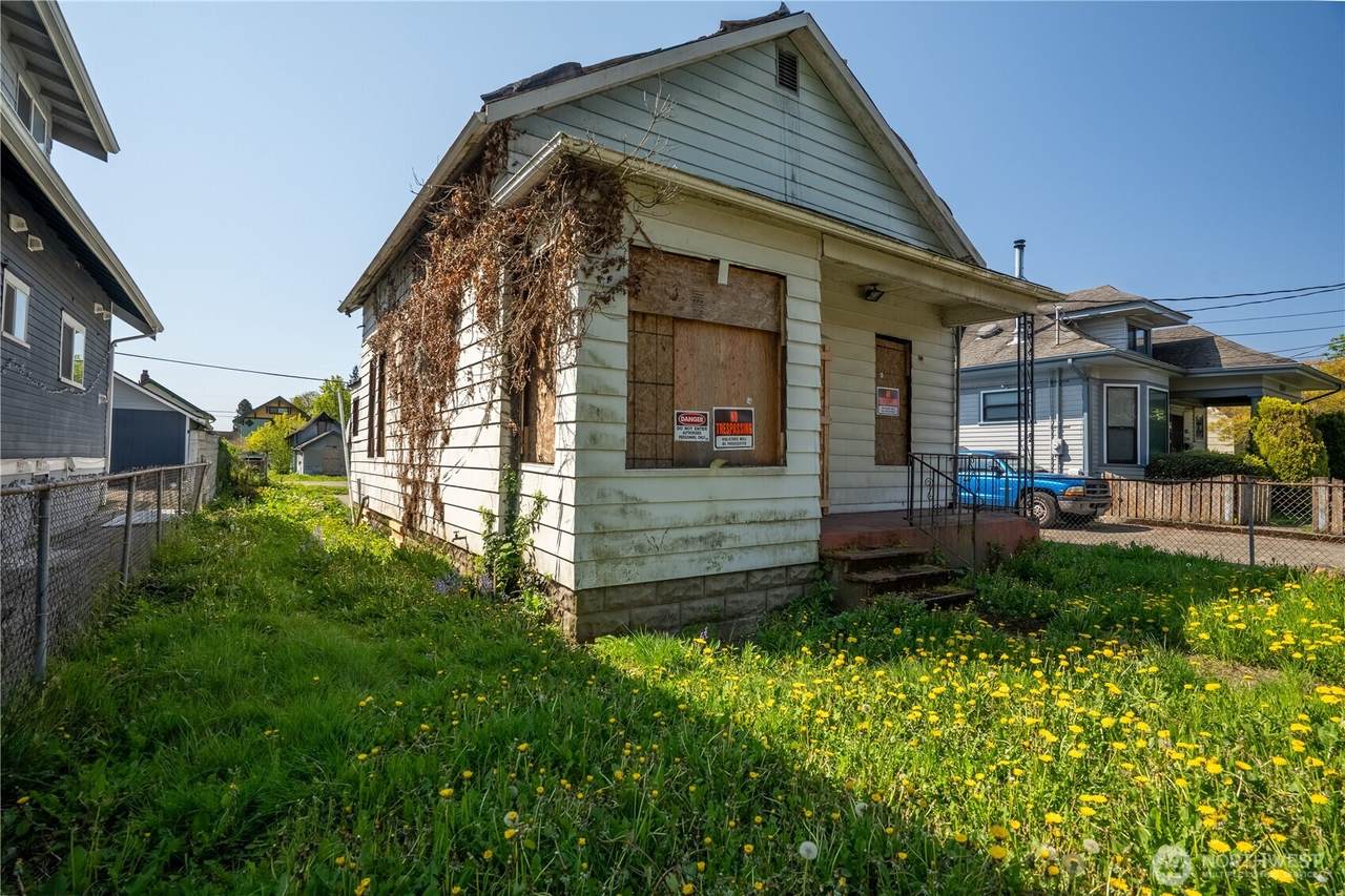 2030 7th Street - Photo 1