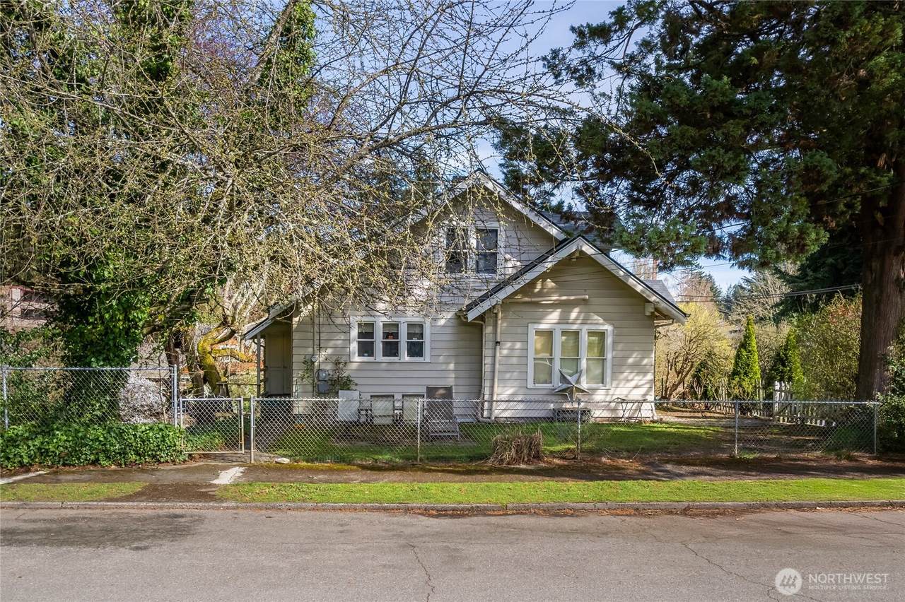 10116 187th Street - Photo 1