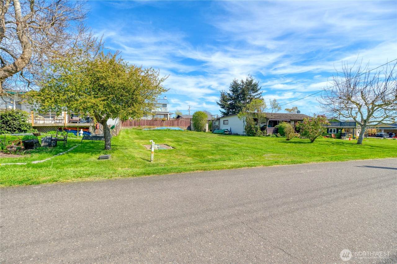 698 Kendor Drive - Photo 1