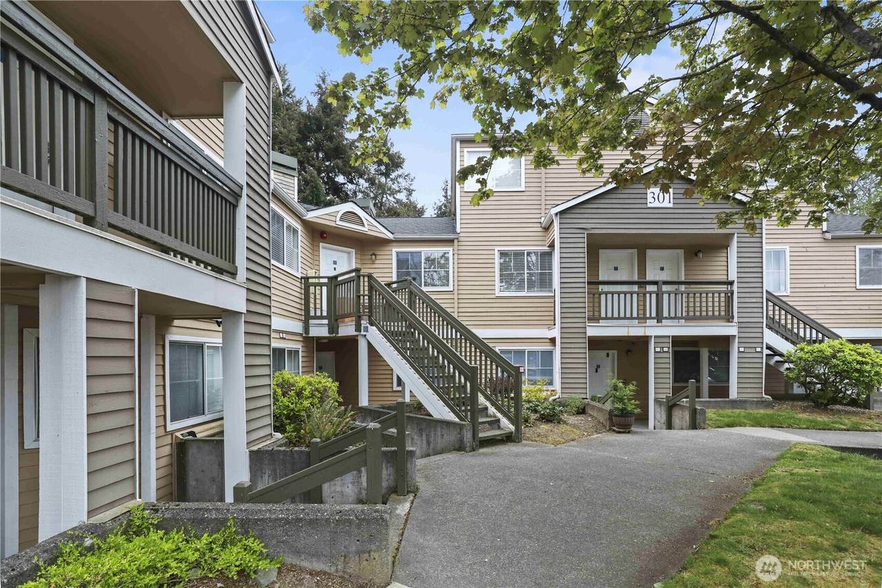 5300 Harbour Pointe Boulevard - Photo 1