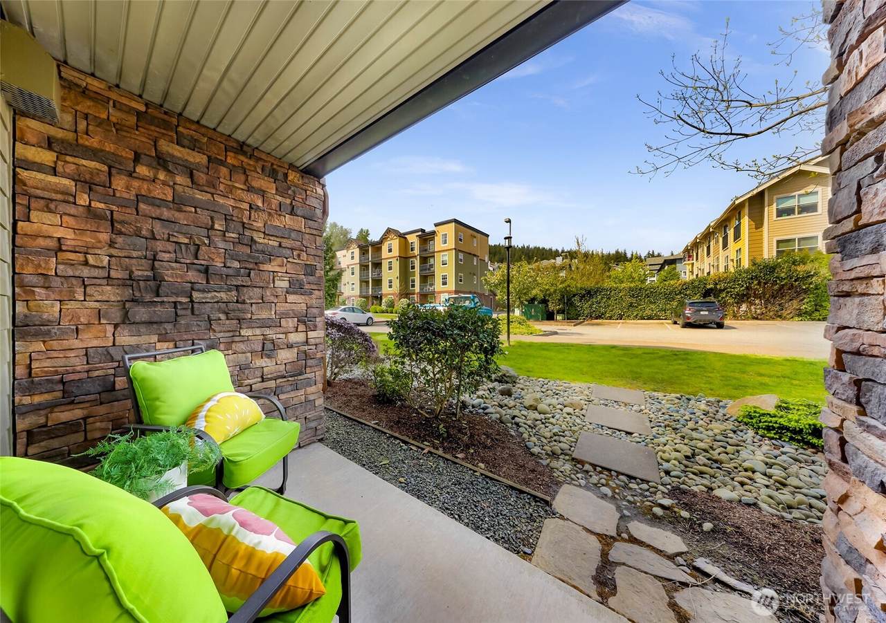 700 32nd Street - Photo 1