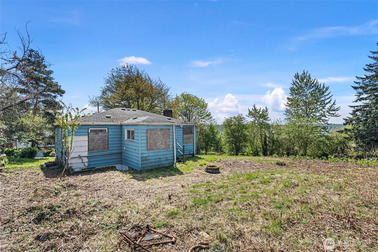 2356 Graham Street - Photo 1