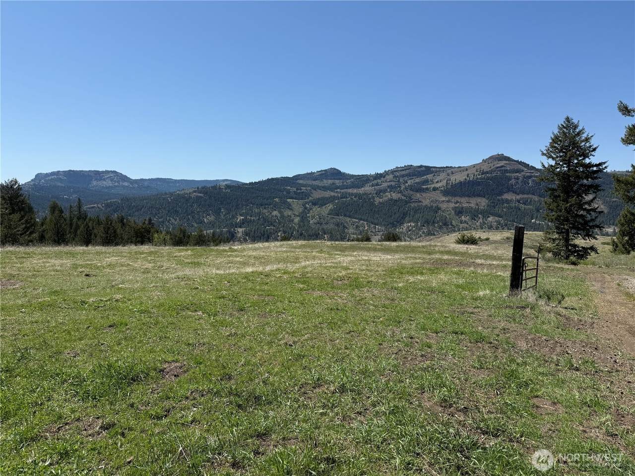 26 Grandview Road - Photo 1