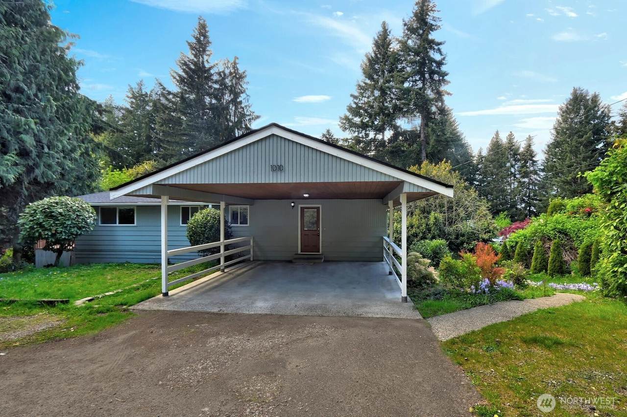 1010 Dash Point Road - Photo 1