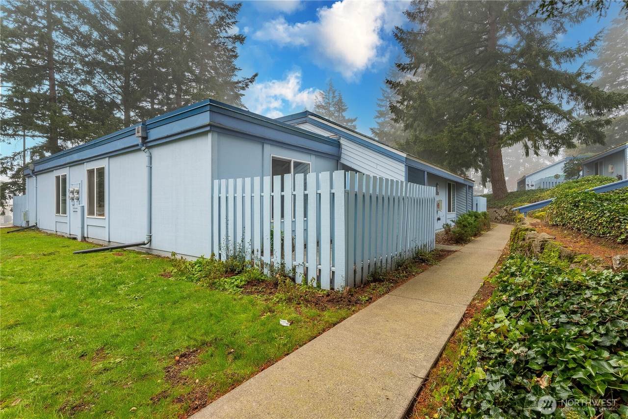 4308 Sunset Boulevard - Photo 1