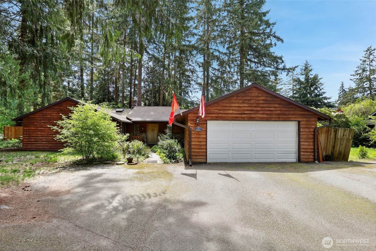 6221 Neylon Drive - Photo 1
