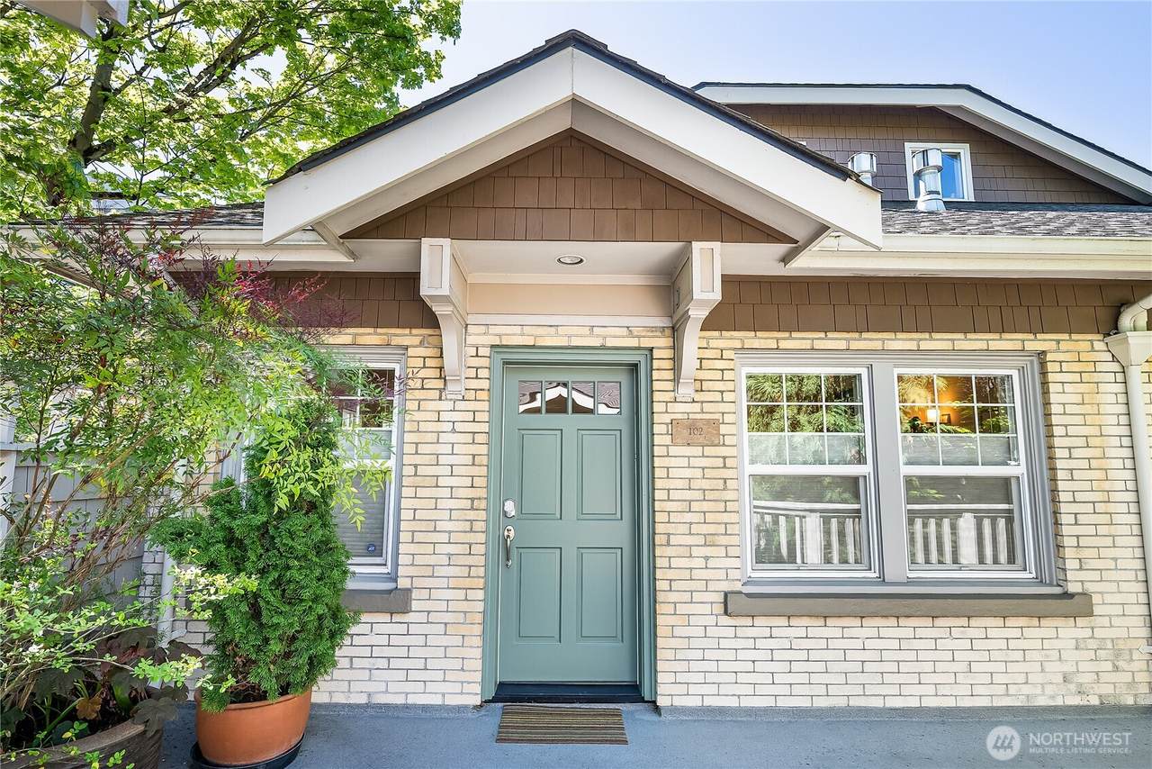 2225 Eastlake Avenue - Photo 1