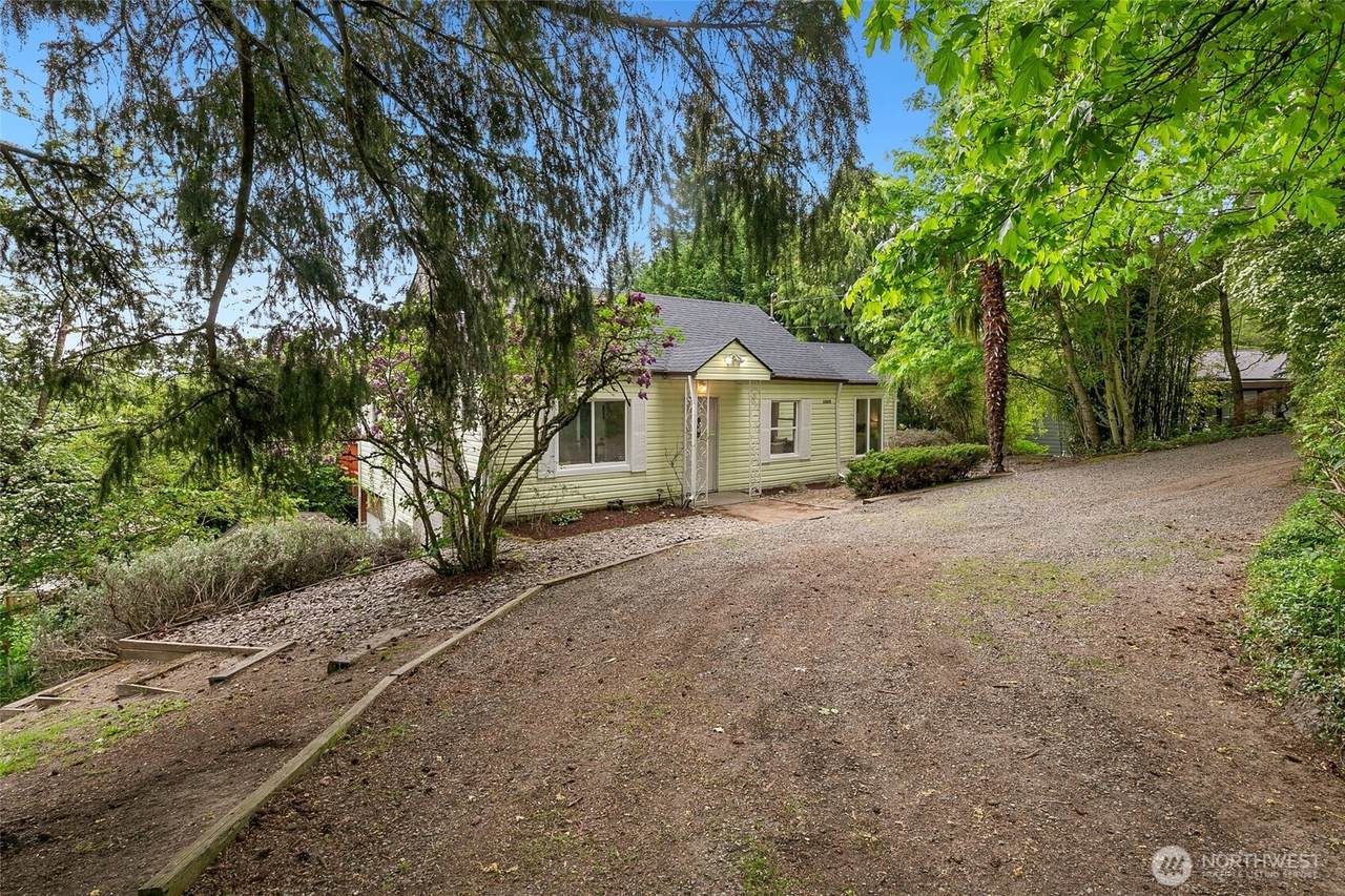 12635 Beacon Avenue - Photo 1