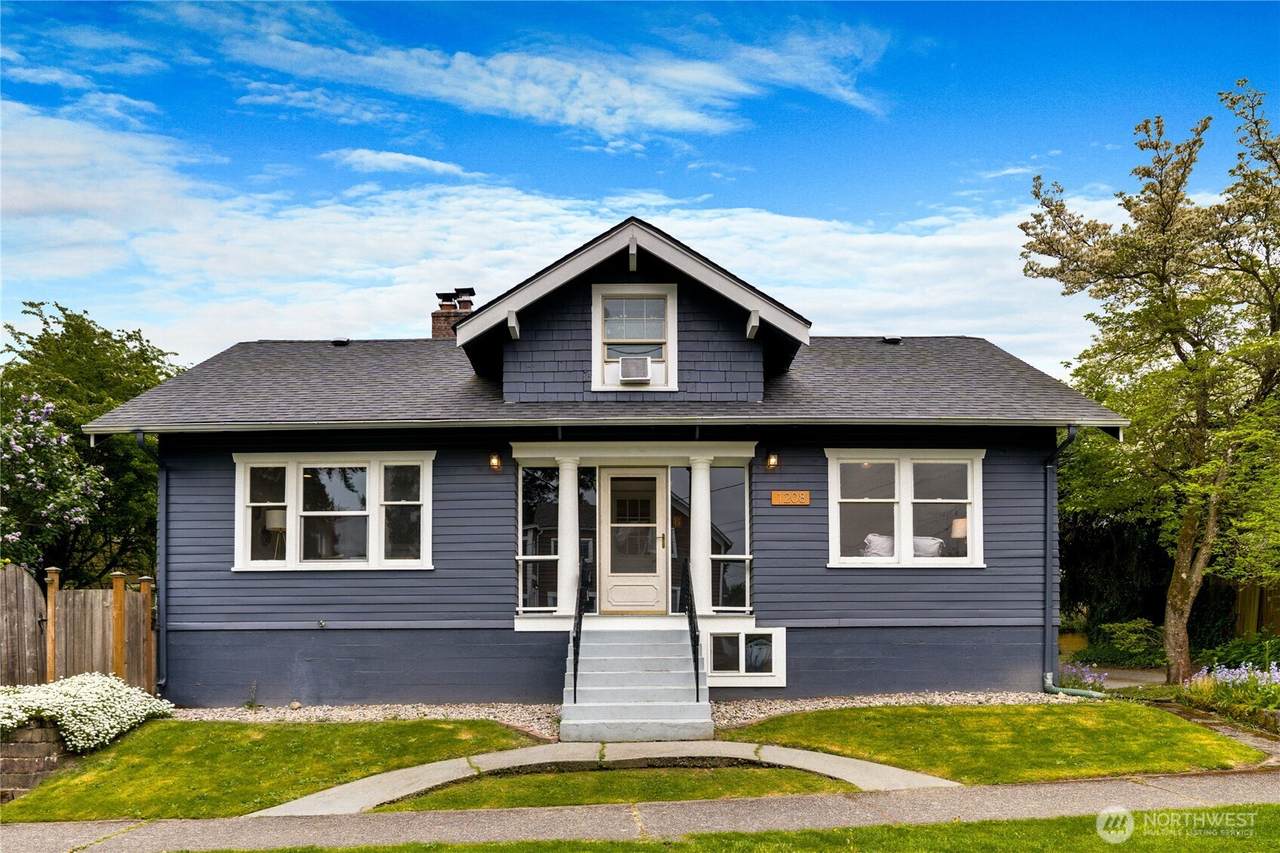 1208 10th Street - Photo 1