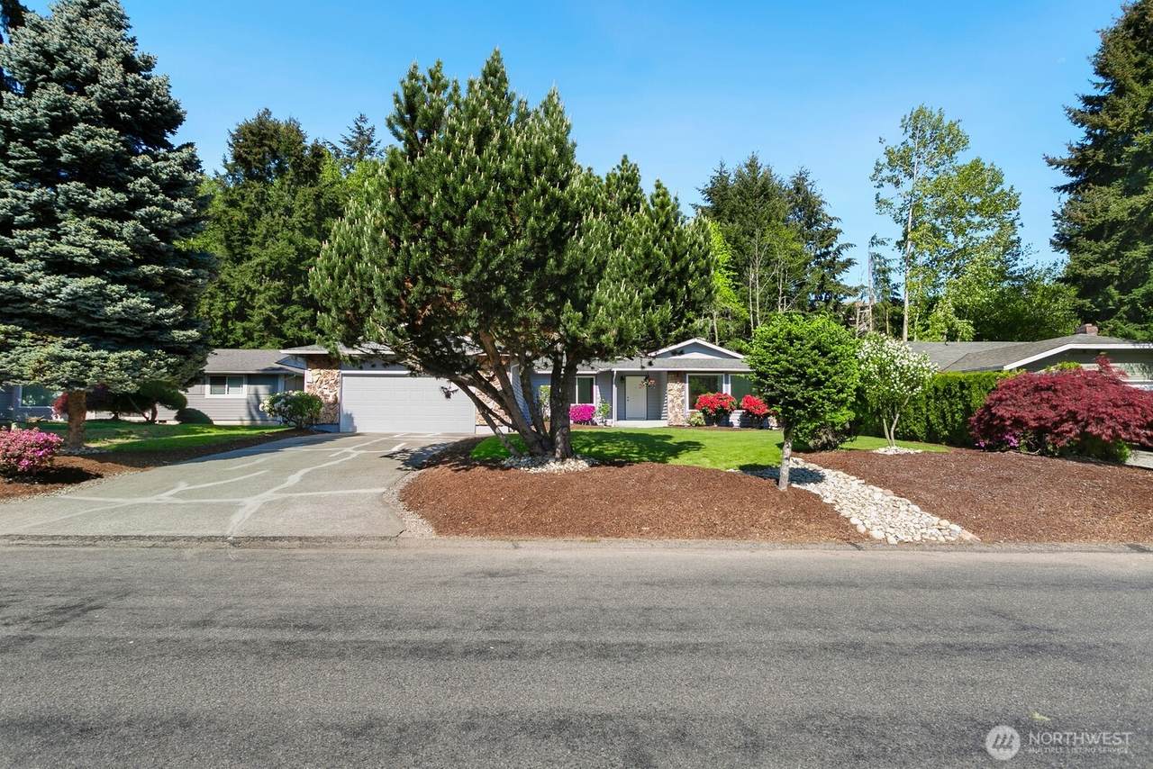 15221 42nd Avenue - Photo 1