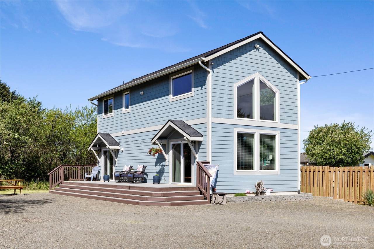 387 Clover Creek Avenue - Photo 1
