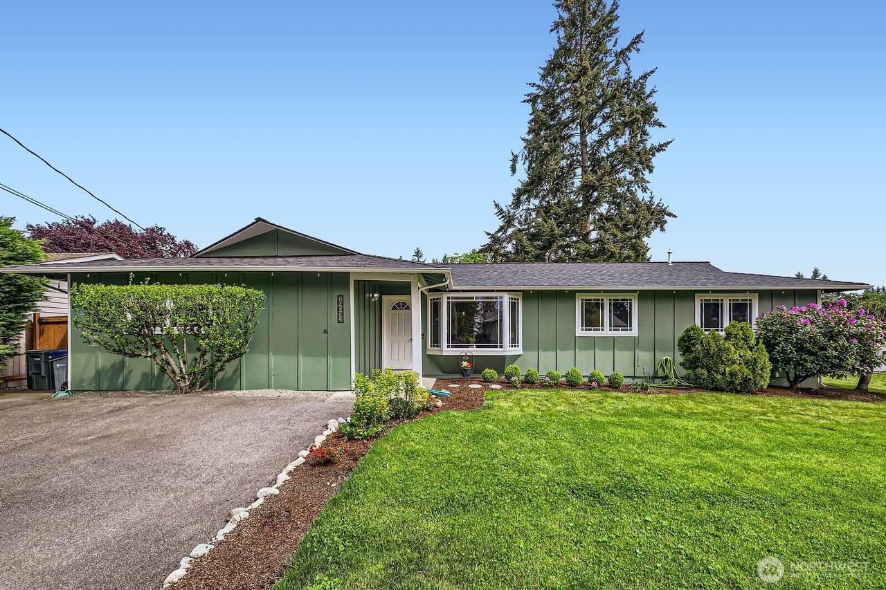 19032 86th Avenue - Photo 1