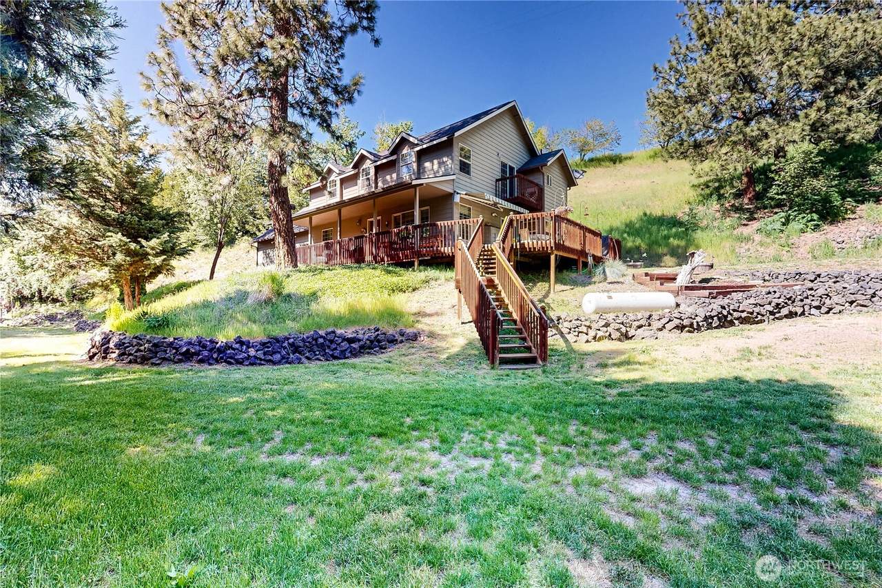 18 Blue Creek Road - Photo 1