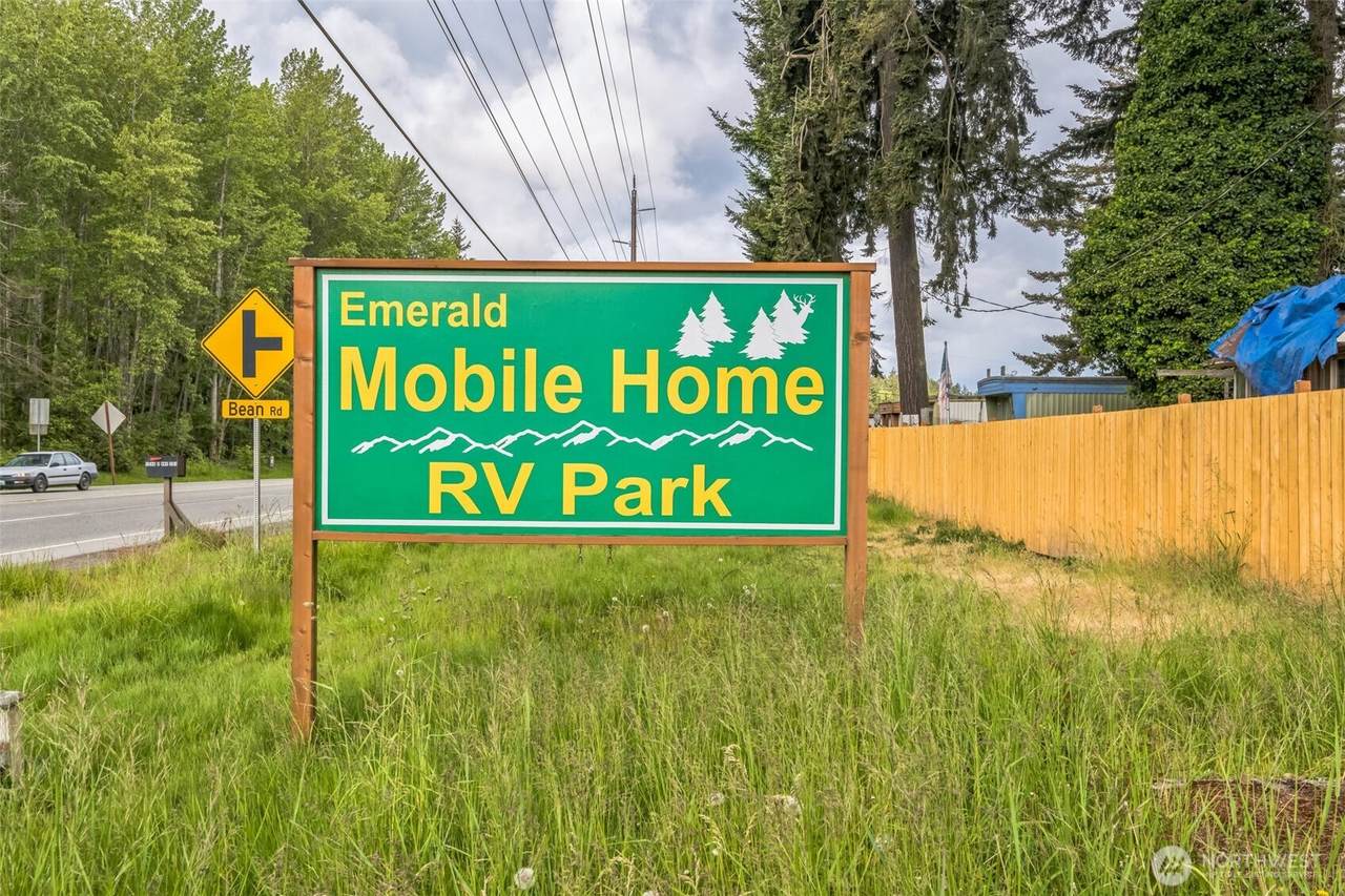 1215 Us101 - Photo 1
